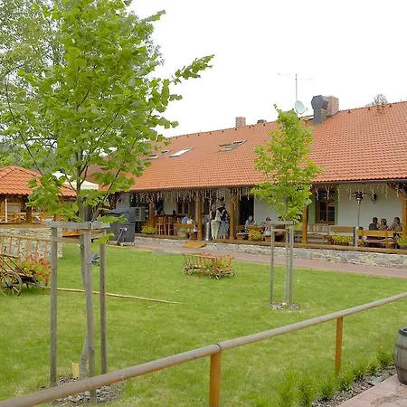 מלון Na Statku 3*