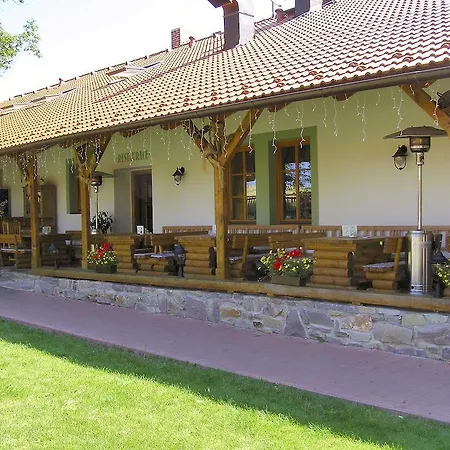 מלון Na Statku 3*